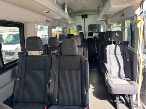 Ford Transit 2.2 TDCi 460 HDT Trend L4 H3 5dr (17 seats) 3