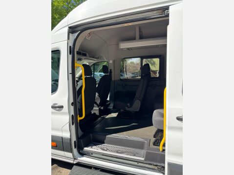 Ford Transit 2.2 TDCi 460 HDT Trend L4 H3 5dr (17 seats) 22