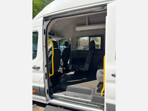 Ford Transit 2.2 TDCi 460 HDT Trend L4 H3 5dr (17 seats) 22