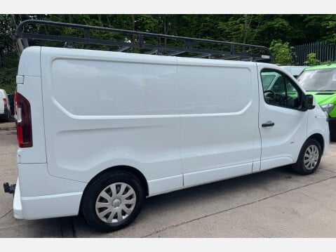 Vauxhall Vivaro 1.6 CDTi 2900 Sportive L2 H1 Euro 6 5dr 9
