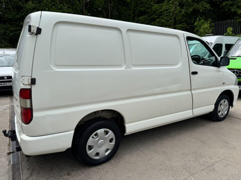 Toyota Hiace 2.5 280 D-4D RWD L1 H1 4dr 9