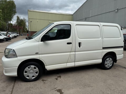 Toyota Hiace 2.5 280 D-4D RWD L1 H1 4dr 15