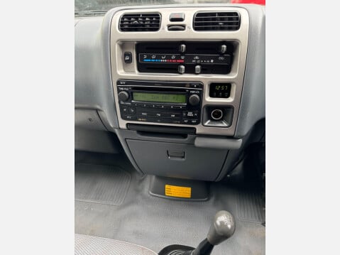 Toyota Hiace 2.5 280 D-4D RWD L1 H1 4dr 27