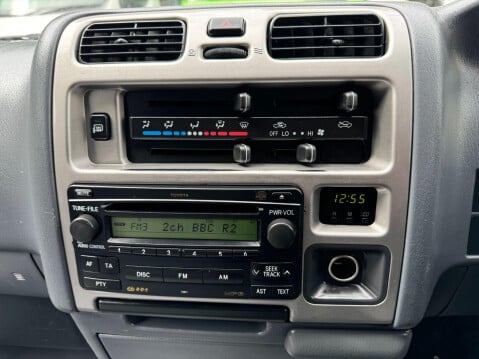 Toyota Hiace 2.5 280 D-4D RWD L1 H1 4dr 30