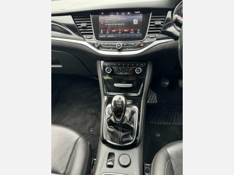 Vauxhall Astra 1.6 CDTi BlueInjection Elite Nav Sports Tourer Euro 6 (s/s) 5dr 33
