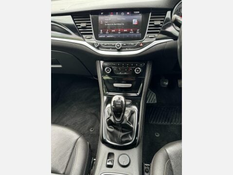 Vauxhall Astra 1.6 CDTi BlueInjection Elite Nav Sports Tourer Euro 6 (s/s) 5dr 33