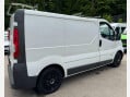Renault Trafic 2.0 dCi SL27 L1 H1 3dr 8