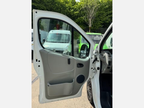 Renault Trafic 2.0 dCi SL27 L1 H1 3dr 23