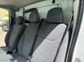 Renault Trafic 2.0 dCi SL27 L1 H1 3dr 25