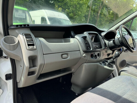 Renault Trafic 2.0 dCi SL27 L1 H1 3dr 26