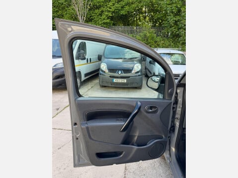 Renault Kangoo 1.5 LL21 dCi Phase 2 Crew Van FWD L3 H1 6dr 28