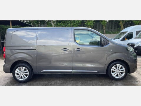 Peugeot Expert 2.0 BlueHDi 1400 Professional Plus Standard Panel Van MWB Euro 6 (s/s) 6dr 7