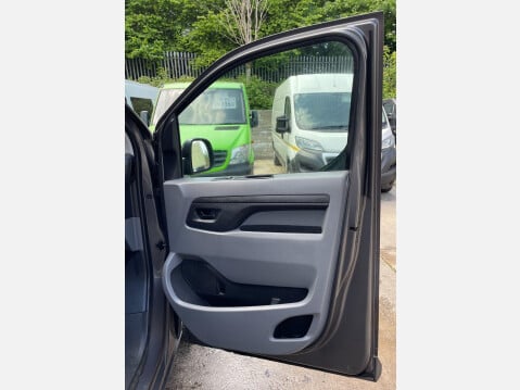 Peugeot Expert 2.0 BlueHDi 1400 Professional Plus Standard Panel Van MWB Euro 6 (s/s) 6dr 21