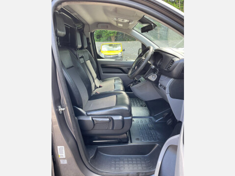 Peugeot Expert 2.0 BlueHDi 1400 Professional Plus Standard Panel Van MWB Euro 6 (s/s) 6dr 23