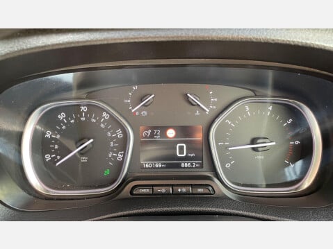 Peugeot Expert 2.0 BlueHDi 1400 Professional Plus Standard Panel Van MWB Euro 6 (s/s) 6dr 27