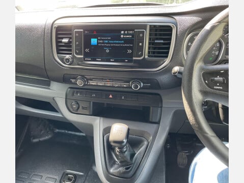 Peugeot Expert 2.0 BlueHDi 1400 Professional Plus Standard Panel Van MWB Euro 6 (s/s) 6dr 28