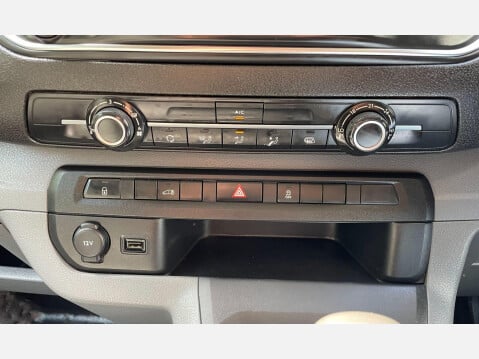 Peugeot Expert 2.0 BlueHDi 1400 Professional Plus Standard Panel Van MWB Euro 6 (s/s) 6dr 30