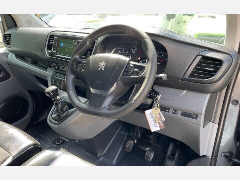 Peugeot Expert 2.0 BlueHDi 1400 Professional Plus Standard Panel Van MWB Euro 6 (s/s) 6dr 25