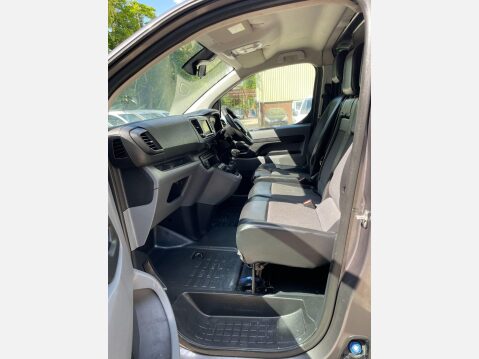 Peugeot Expert 2.0 BlueHDi 1400 Professional Plus Standard Panel Van MWB Euro 6 (s/s) 6dr 32
