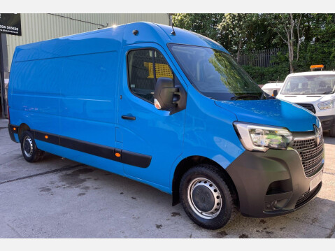 Renault Master 2.3 dCi ENERGY 35 Business FWD LWB Medium Roof Euro 6 (s/s) 4dr 5