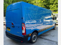 Renault Master 2.3 dCi ENERGY 35 Business FWD LWB Medium Roof Euro 6 (s/s) 4dr 9