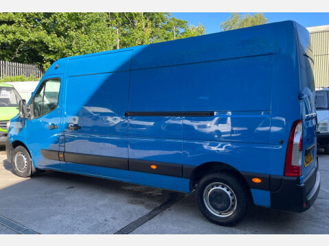 Renault Master 2.3 dCi ENERGY 35 Business FWD LWB Medium Roof Euro 6 (s/s) 4dr 14