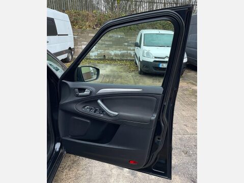 Ford S-Max 2.0 Zetec Euro 5 5dr 24
