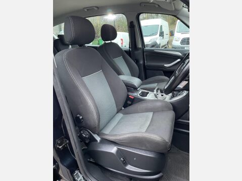 Ford S-Max 2.0 Zetec Euro 5 5dr 27