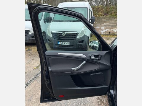 Ford S-Max 2.0 Zetec Euro 5 5dr 37