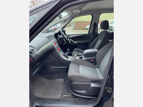 Ford S-Max 2.0 Zetec Euro 5 5dr 38