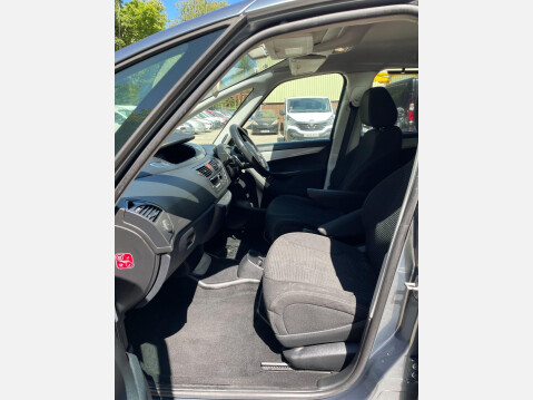 Citroen Grand C4 Picasso 1.6 HDi VTR+ EGS6 Euro 5 5dr 39