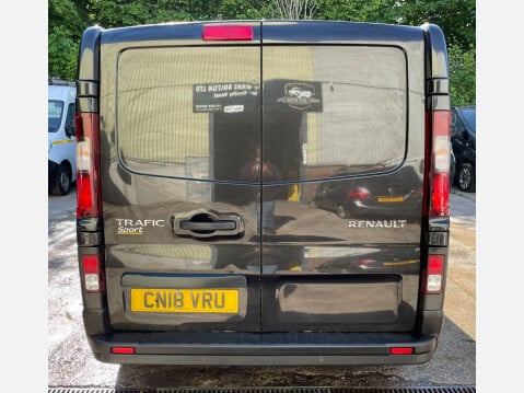 Renault Trafic 1.6 dCi 27 Sport Nav SWB Standard Roof Euro 6 5dr 10