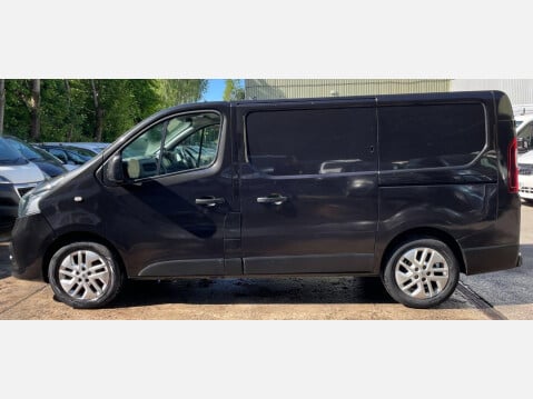 Renault Trafic 1.6 dCi 27 Sport Nav SWB Standard Roof Euro 6 5dr 15