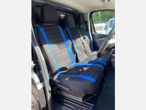 Renault Trafic 1.6 dCi 27 Sport Nav SWB Standard Roof Euro 6 5dr 24
