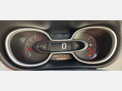 Renault Trafic 1.6 dCi 27 Sport Nav SWB Standard Roof Euro 6 5dr 29