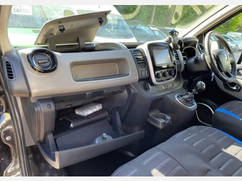 Renault Trafic 1.6 dCi 27 Sport Nav SWB Standard Roof Euro 6 5dr 38