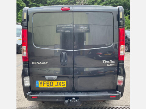 Renault Trafic 2.5 dCi SL27 Sport L1 H1 4dr (Phase 3) 10