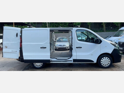 Vauxhall Vivaro 1.6 CDTi 2900 ecoFLEX L1 H1 Euro 5 (s/s) 5dr 8