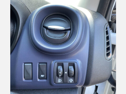 Vauxhall Vivaro 1.6 CDTi 2900 ecoFLEX L1 H1 Euro 5 (s/s) 5dr 26