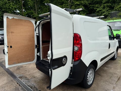 Vauxhall Combo 1.3 CDTi 2000 ecoFLEX 16v FWD L1 H1 3dr 12