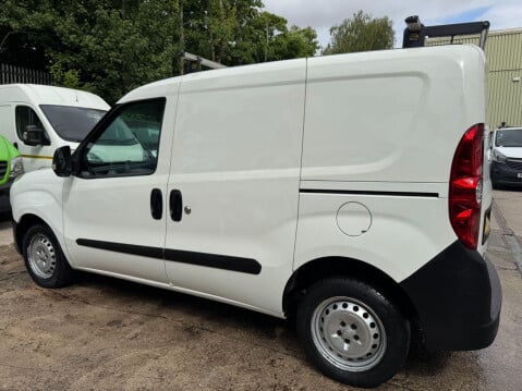 Vauxhall Combo 1.3 CDTi 2000 ecoFLEX 16v FWD L1 H1 3dr 19