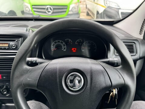 Vauxhall Combo 1.3 CDTi 2000 ecoFLEX 16v FWD L1 H1 3dr 30