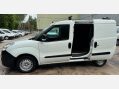 Vauxhall Combo 1.3 CDTi 2000 ecoFLEX 16v FWD L1 H1 3dr 23