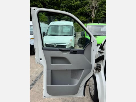 Volkswagen Transporter 2.0 TDI BlueMotion Tech T32 Startline Kombi L3 H1 4dr 33