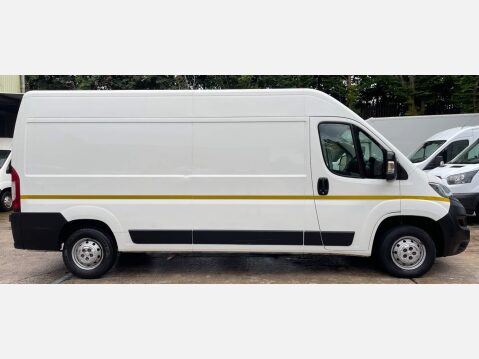 Peugeot Boxer 2.0 BlueHDi 335 Professional L3 H2 Euro 6 5dr 7