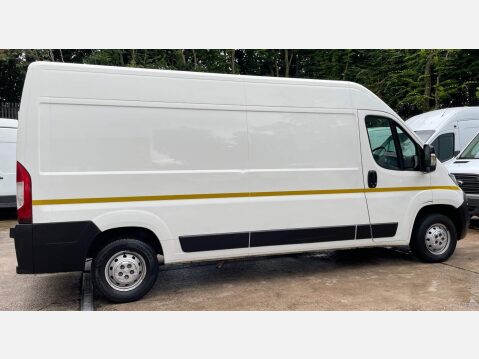 Peugeot Boxer 2.0 BlueHDi 335 Professional L3 H2 Euro 6 5dr 8