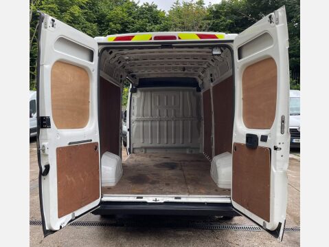 Peugeot Boxer 2.0 BlueHDi 335 Professional L3 H2 Euro 6 5dr 11