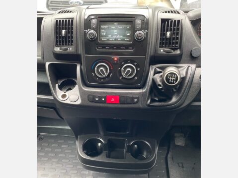 Peugeot Boxer 2.0 BlueHDi 335 Professional L3 H2 Euro 6 5dr 31