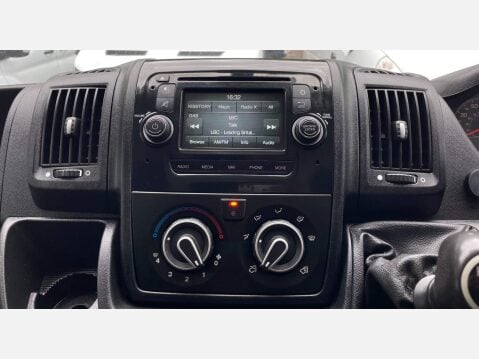 Peugeot Boxer 2.0 BlueHDi 335 Professional L3 H2 Euro 6 5dr 32