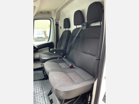 Peugeot Boxer 2.0 BlueHDi 335 Professional L3 H2 Euro 6 5dr 38